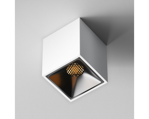 Накладной светильник Alfa LED C065CL-8W2.7K-SQ-WB