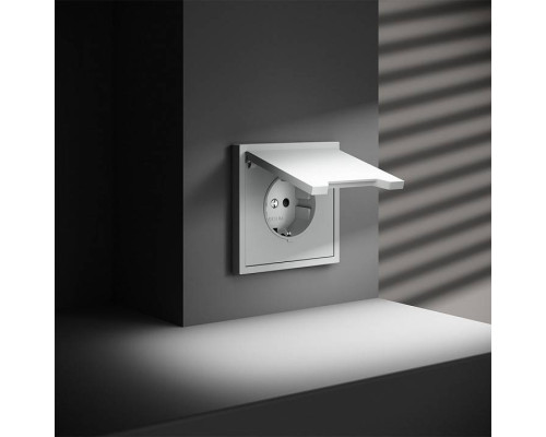 Розетка с заземлением и со шторкой, без рамки с крышкой Voltum S70 VLS040302