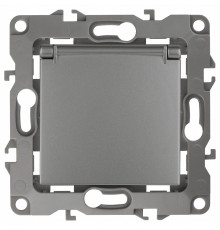 Розетка с заземлением и со шторкой, без рамки с крышкой Эра Эра 12 12-2103-12