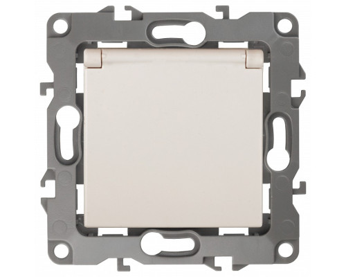 Розетка с заземлением и со шторкой, без рамки с крышкой Эра Эра 12 12-2103-02