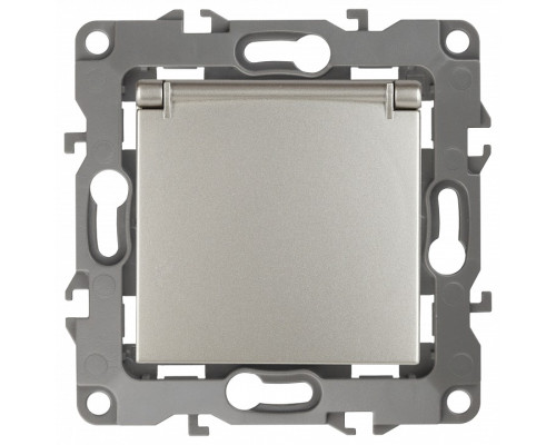 Розетка с заземлением и со шторкой, без рамки с крышкой Эра Эра 12 12-2103-15