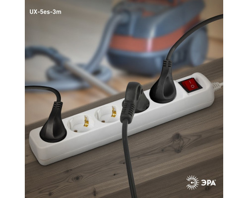 Удлинитель с выключателем Эра  UX-5es-3m