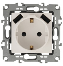 Розетка с заземлением и со шторкой и 2хUSB, без рамки Эра Эра 12 12-4109-02