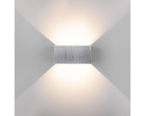 Накладной светильник Elektrostandard Winner 35137/W