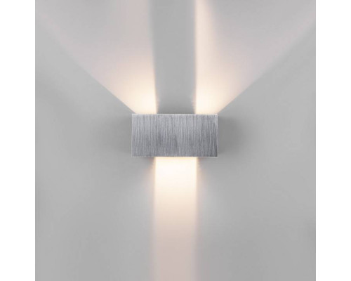 Накладной светильник Elektrostandard Winner 35137/W