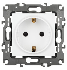 Розетка с заземлением и со шторкой, без рамки Эра Эра 12 12-2102-01М