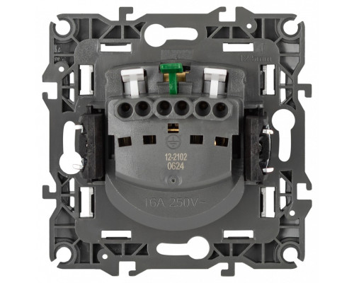 Розетка с заземлением и со шторкой, без рамки Эра Эра 12 12-2102-01М