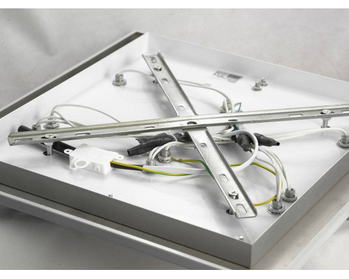 Потолочная люстра Lussole Lariano LSA-5407-09