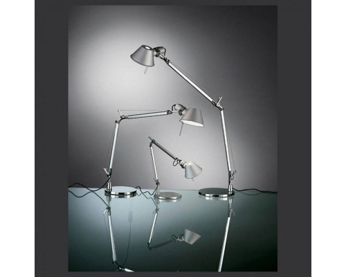 Настольная лампа офисная Artemide  A011800