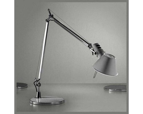 Настольная лампа офисная Artemide  A011800
