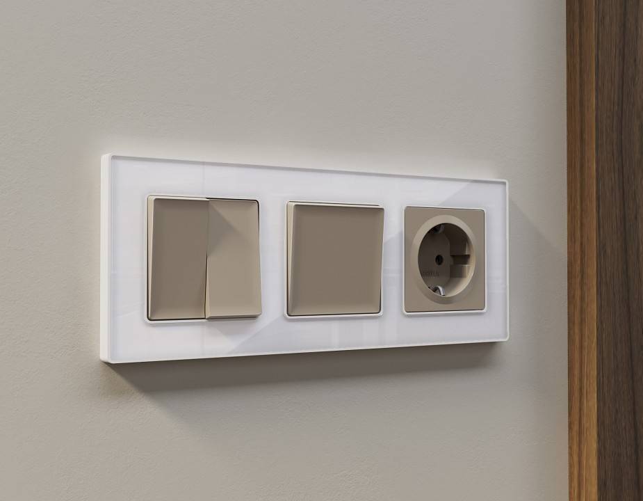 Рамка на 3 поста Ambrella Volt Arctic AF580103