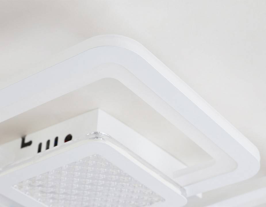 Потолочная люстра Ambrella Light FA FA4283