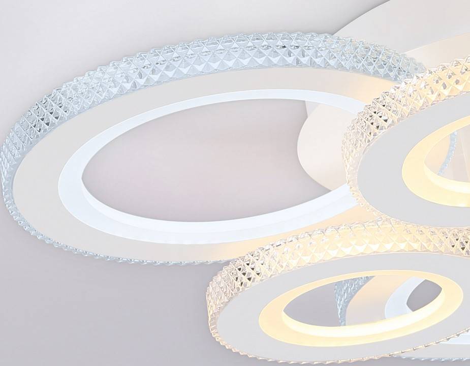 Потолочная люстра Ambrella Light FA FA8872