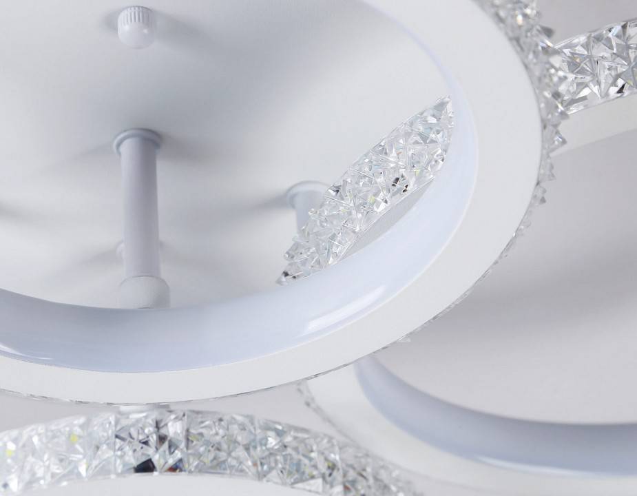 Потолочная люстра Ambrella Light FA FA9524