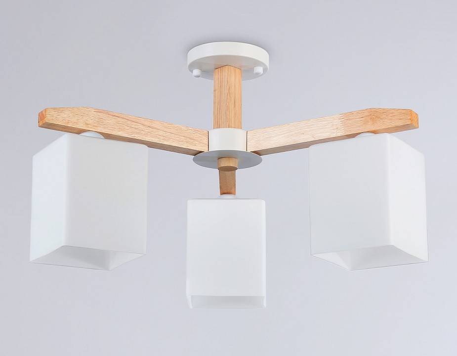 Люстра на штанге Ambrella light Traditional TR83115