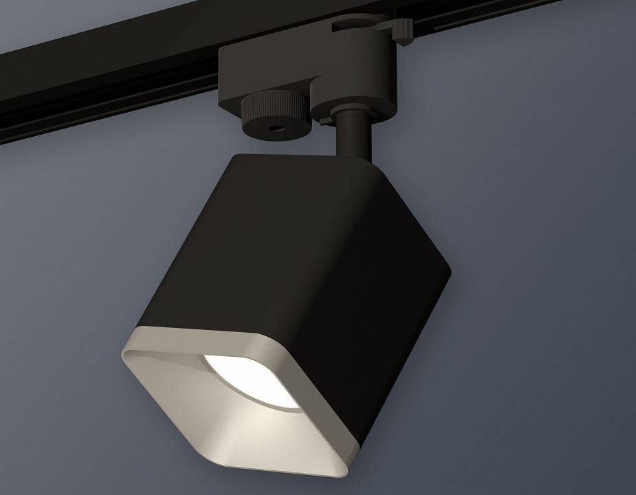 Светильник на штанге Ambrella Light XT XT7813002