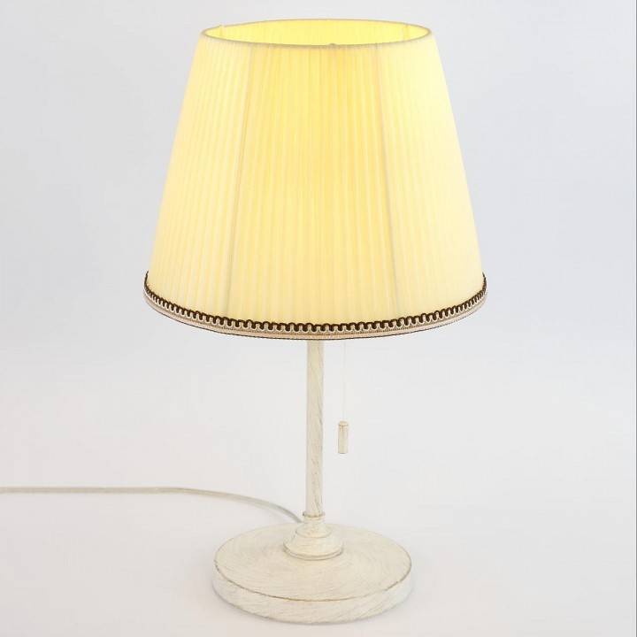 Настольная лампа декоративная Citilux Линц CL402723