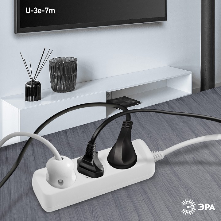 Удлинитель ЭРА U-3e 3 розетки с заземлением 7 м 3х1.5 мм² U-3e-7m-3x1,5