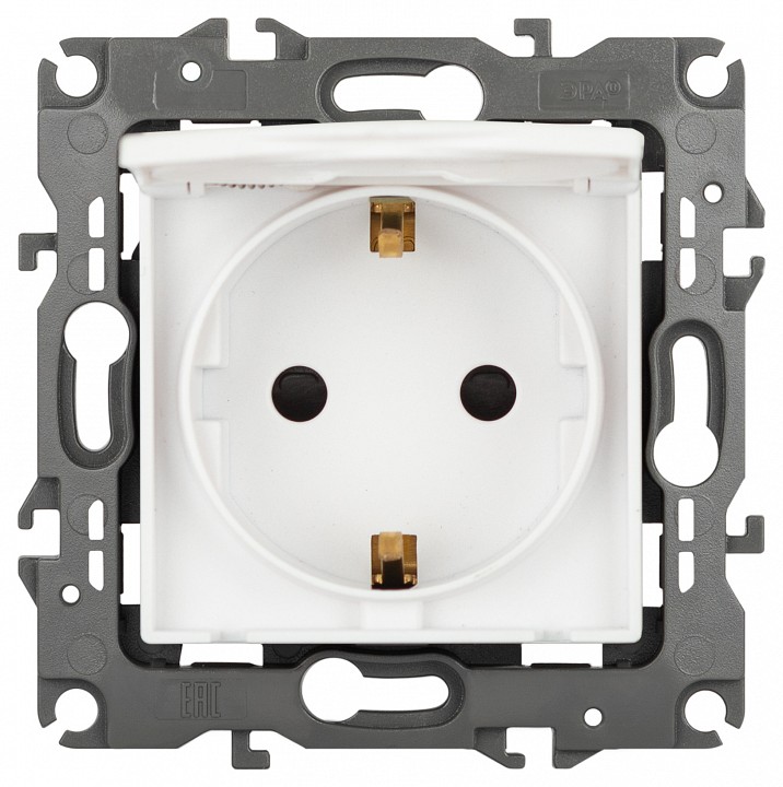 Розетка с заземлением и со шторкой, без рамки Эра Эра 12 12-2103-01М