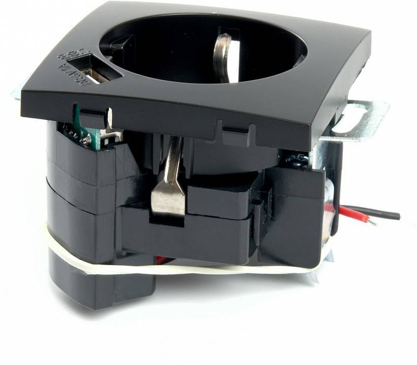 Розетка с заземлением и с шторками и 2хUSB, без рамки Stekker Эрна 49155