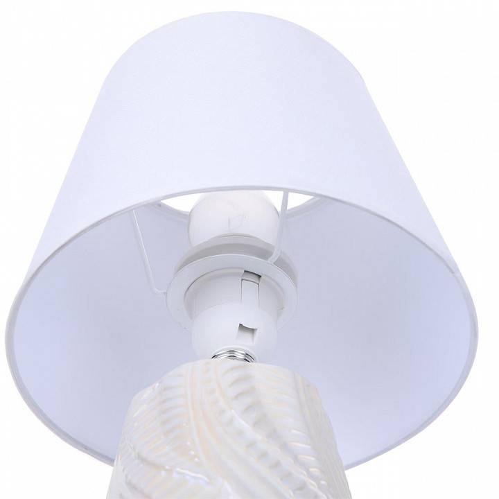 Настольная лампа декоративная Lumion Sinna 8212/1T