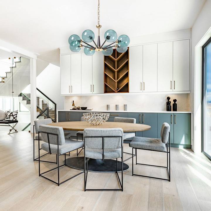 Подвесная люстра DeMarkt Гамбург 8х60 Вт E14 605018008