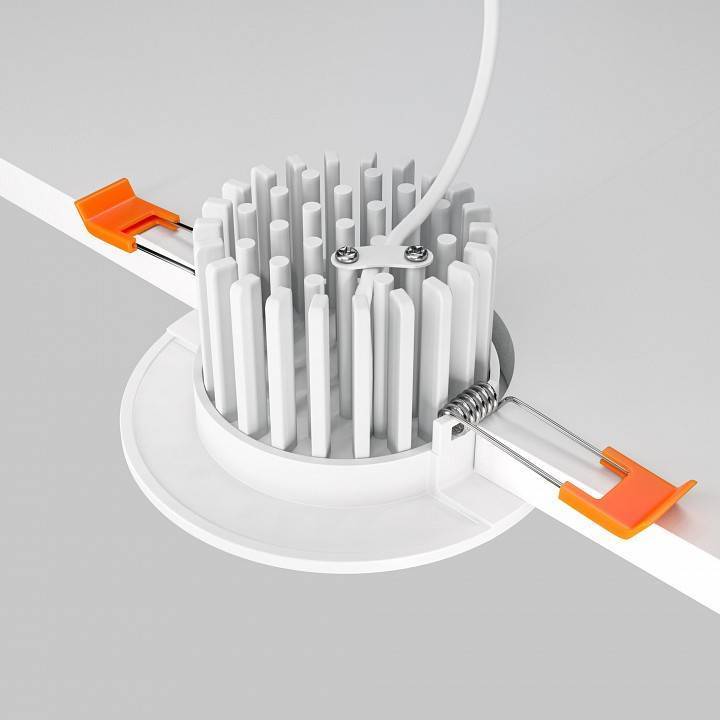 Встраиваемый светильник Maytoni Zen 7 Вт белый DL038-2-L7W