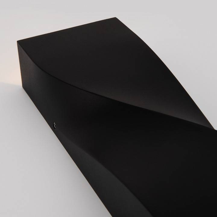 Настенный светодиодный светильник Maytoni Twist 11 Вт 3000 K черный O040WL-L11B3K