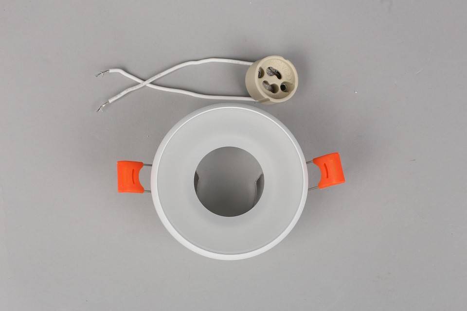 Встраиваемый светильник Omnilux Genova OML-102809-01