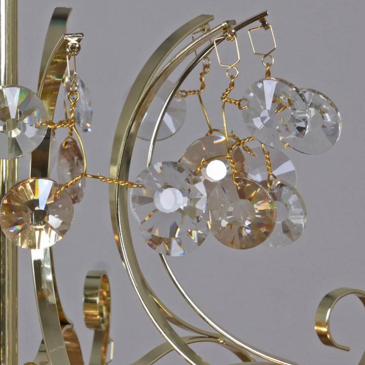 Подвесная люстра Reluce 02382-0.4-6+3 FFG