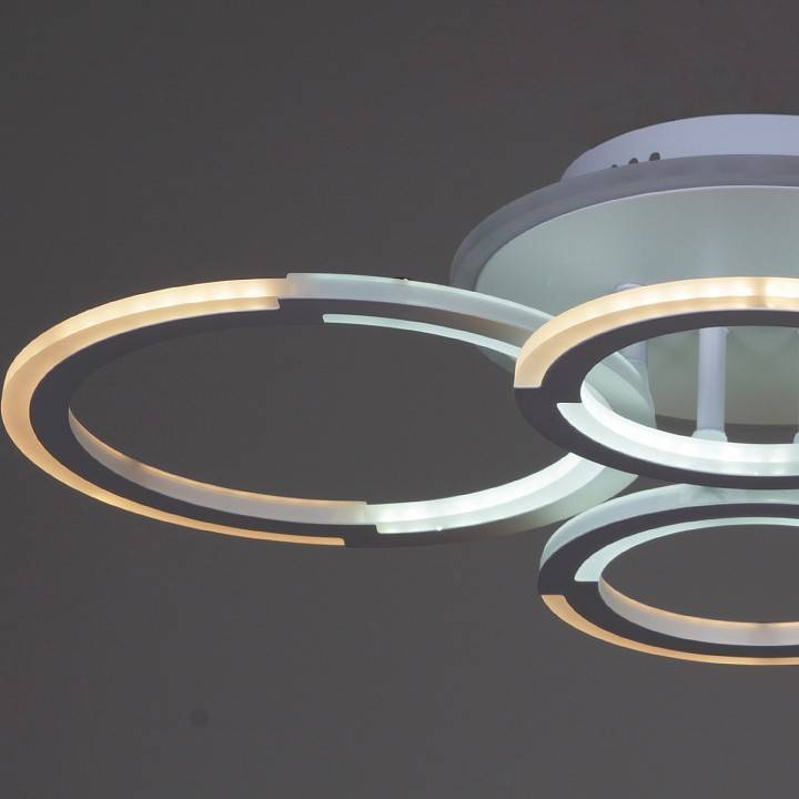 Потолочная люстра 09820-3.3-2+2A WH (RGB)