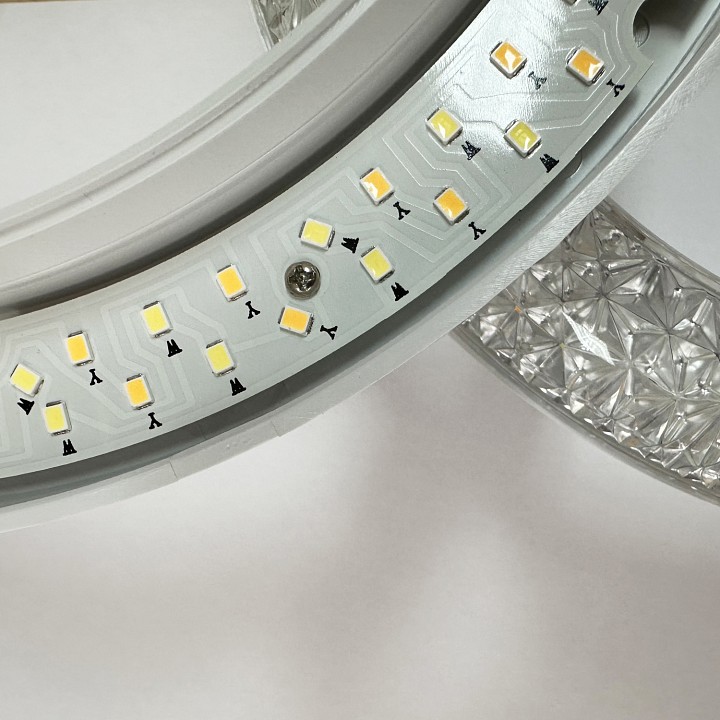 Люстра на штанге Reluce 13190-0.3-4+4 CR