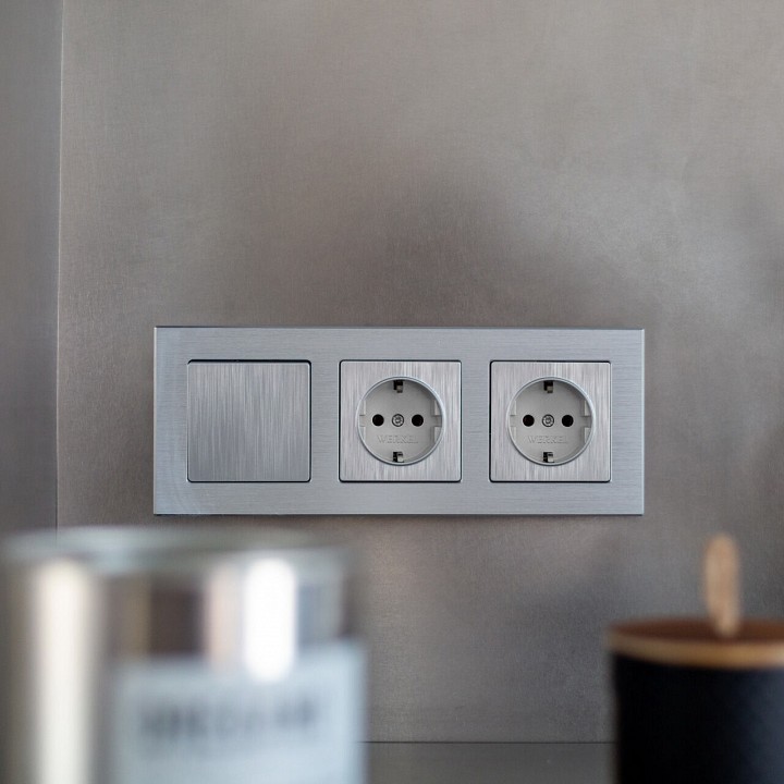 Розетка с заземлением Werkel  W1171009