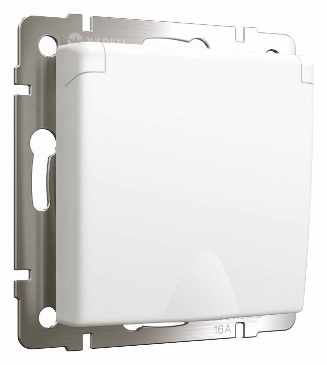 Розетка с заземлением, шторками и крышкой Werkel белый матовый W1171261