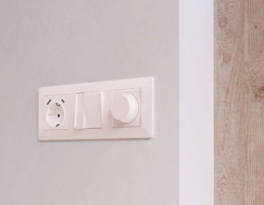 Рамка на 3 поста Ambrella Volt Line AF110203