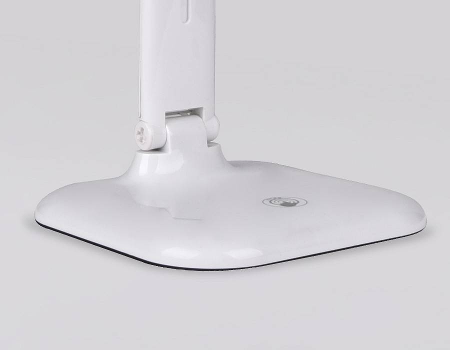 Настольная лампа офисная Ambrella Light DE DE500