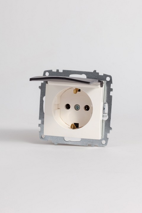 Розетка с заземлением с крышкой, без рамки Elbi Eleсtriс Zena Vega 609-010200-218