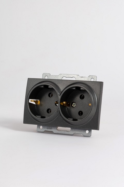 Розетка двойная с заземлением, без рамки Elbi Eleсtriс Zena Vega 609-011100-907