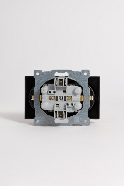 Розетка двойная с заземлением, без рамки Elbi Eleсtriс Zena Vega 609-011100-907