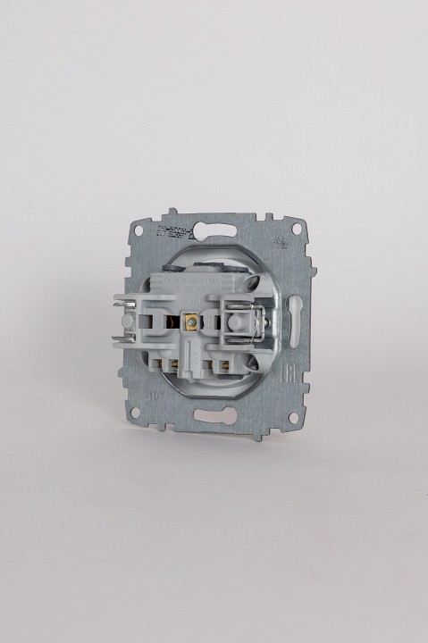 Розетка без заземления, без рамки Elbi Eleсtriс Zena Vega 609-015600-215