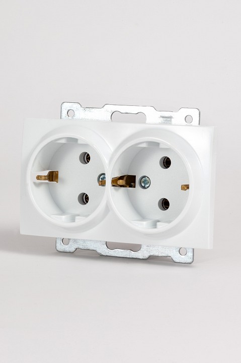 Розетка двойная с заземлением, без рамки Elbi Eleсtriс Zena Vega 609-015600-907