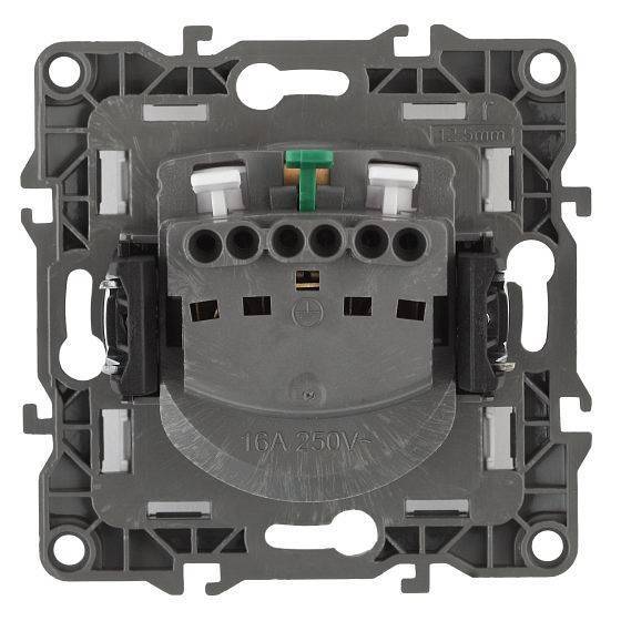 Розетка с заземлением, без рамки Эра 12-2101 Б0014679