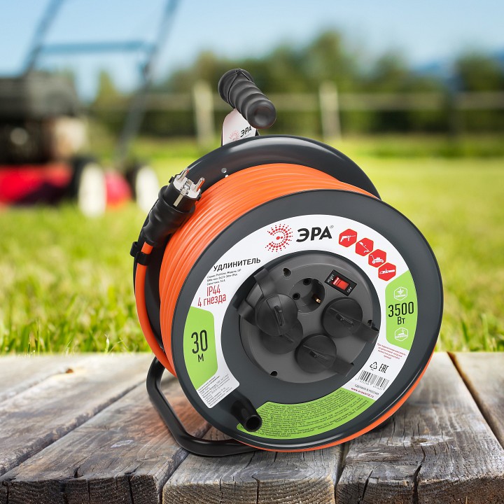 Удлинитель с выключателем Эра  RMx-4es-3x2.5-30m-IP44