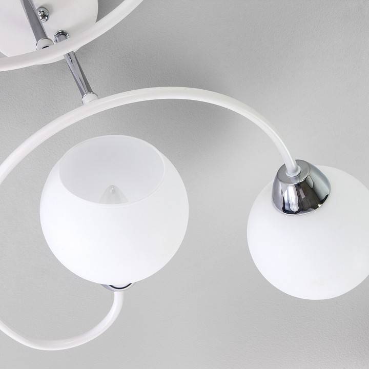 Потолочная люстра Eurosvet Tulia белый 30136/4