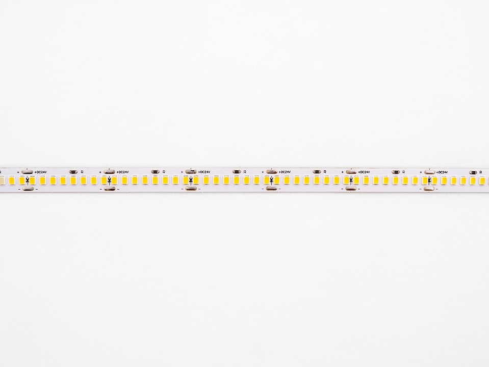 Лента светодиодная Dekraft LEDS POWER ПРО140 11.2 Вт/м 24 В IP20 6500K 005928