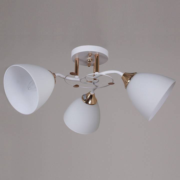 Люстра на штанге Reluce 06104 3 лампы 06104-0.3-03 WH+FG