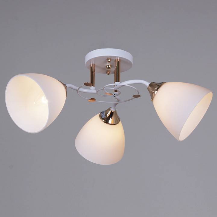 Люстра на штанге Reluce 06104 3 лампы 06104-0.3-03 WH+FG