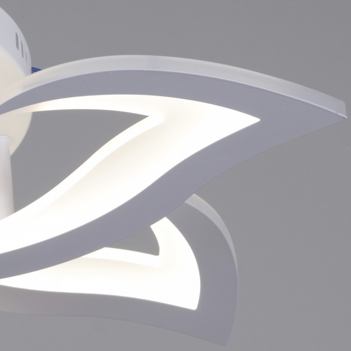 Потолочная люстра De Markt 20150-0.3-3+3 WH