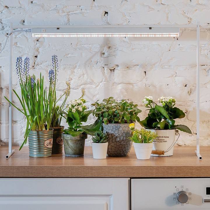 Подставка для цветов Uniel UFP-G03 белая UL-00007828