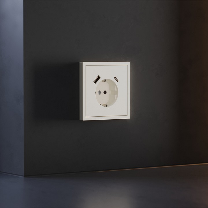 Накладка для розетки с заземлением и со шторками и 2хUSB type A и C Voltum S70 VLS001013